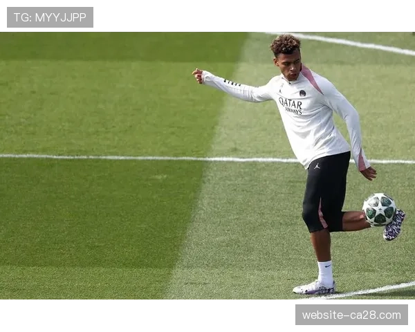 巴黎圣日耳曼计划自建6-9万人新球场，普瓦西与马西成备选地