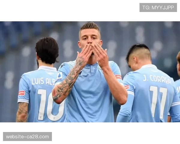 国际米兰3-0大胜拉齐奥，少赛一场紧追榜首